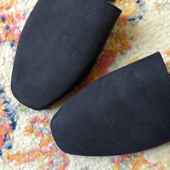 Lucky Brand Acasia Classic Pebbled Leather Slip On Open Back Flat Mules Black 6 - Picture 3 of 15